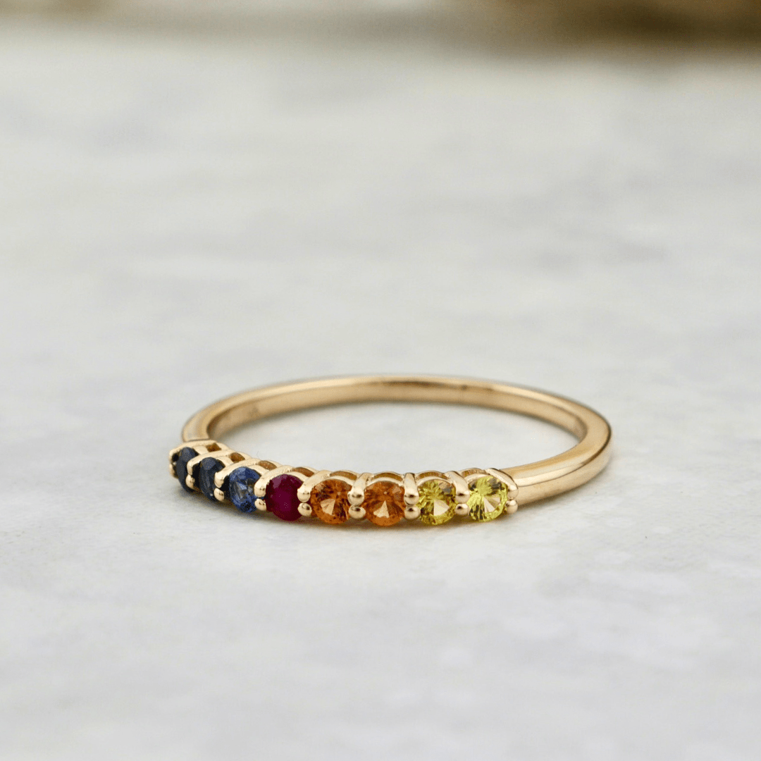 Mathieu Blanchard Bagues Bague semi-éternité en or 14K, saphirs et rubis