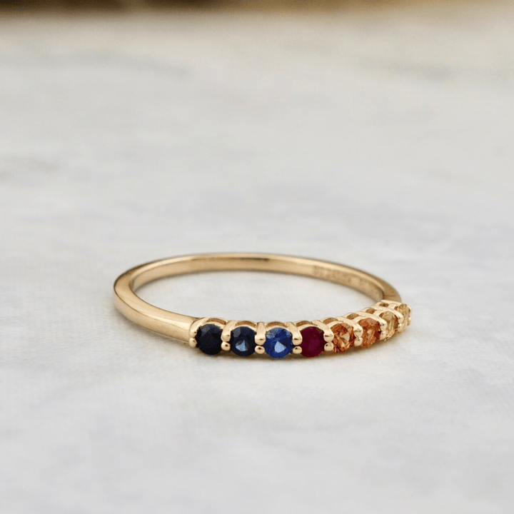 Mathieu Blanchard Bagues Bague semi-éternité en or 14K, saphirs et rubis