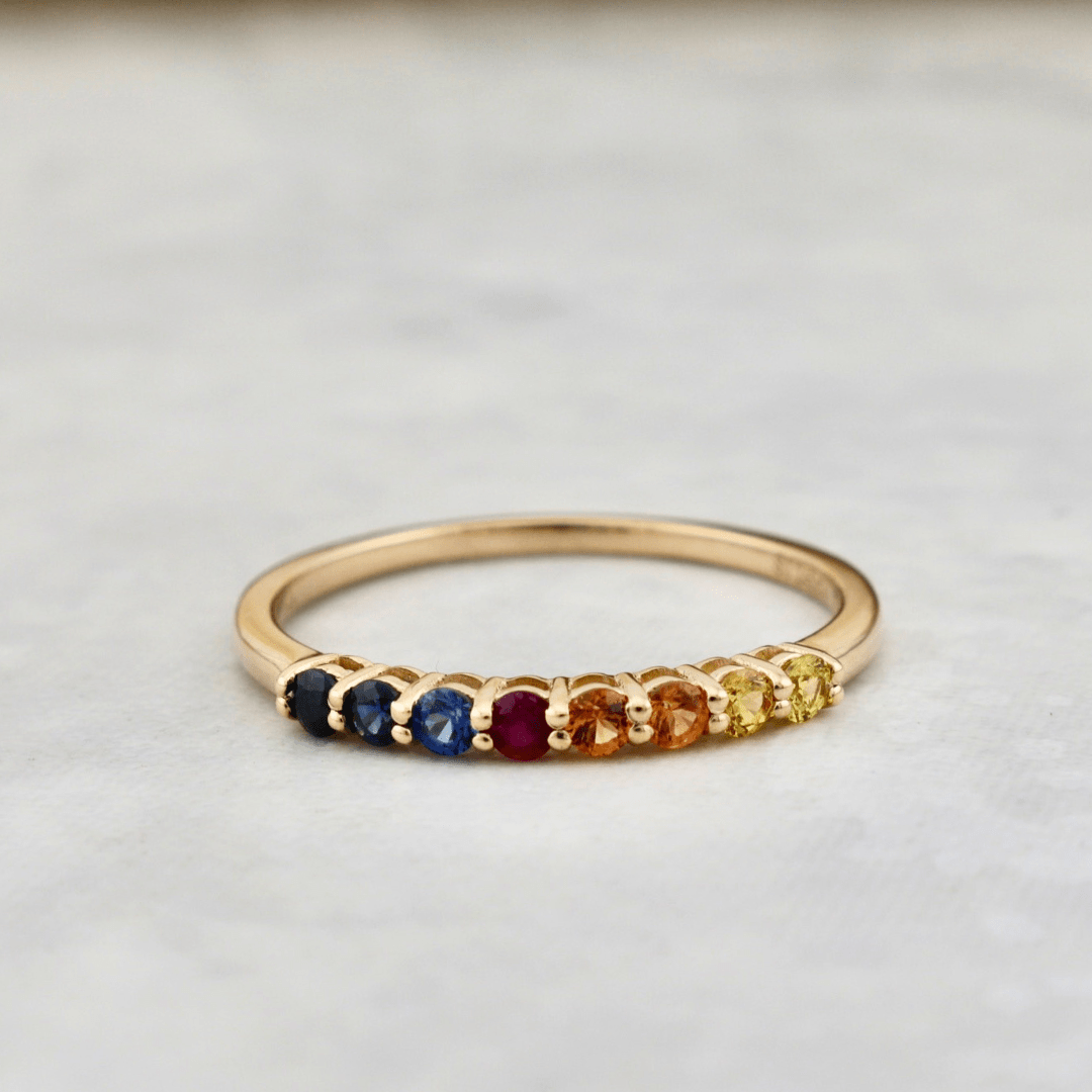 Bague semi-éternité Saphirs et Rubis Mathieu Blanchard Bagues Semi-éternité à arc-en-ciel saphirs et rubis  en or 14K | Mathieu Blanchard Mathieu Blanchard Joaillerie