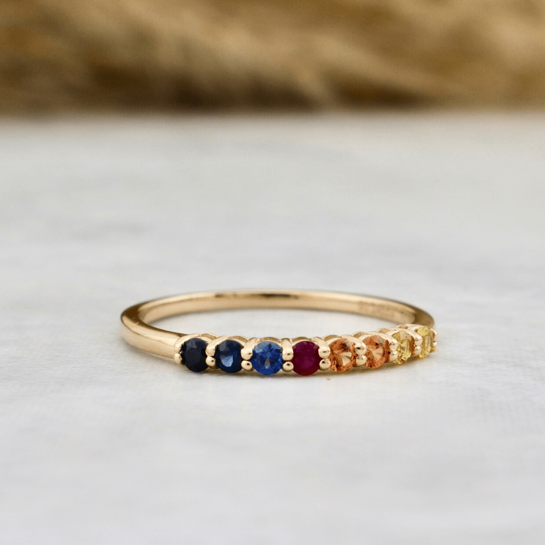 Bague semi-éternité Saphirs et Rubis Mathieu Blanchard Bagues Semi-éternité à arc-en-ciel saphirs et rubis  en or 14K | Mathieu Blanchard Mathieu Blanchard Joaillerie