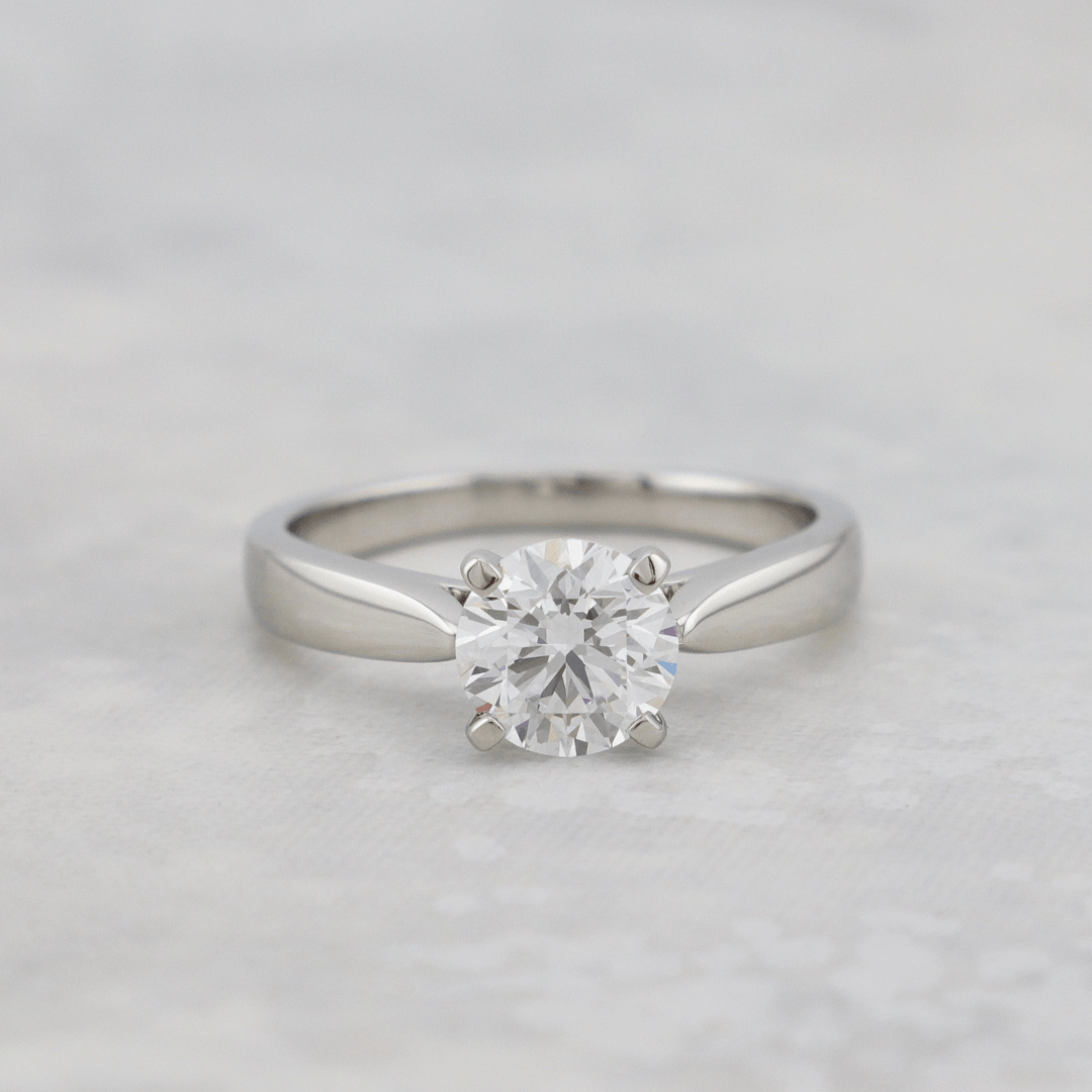 Mathieu Blanchard Bagues Bague solitaire Classique en platine et diamant 1,05 ct