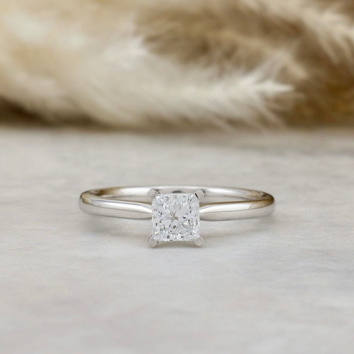 Bague solitaire diamant princesse 0,5 ct Mathieu Blanchard Bagues Solitaire Diamant de laboratoire Princesse 0,5ct | Mathieu Blanchard Mathieu Blanchard Joaillerie