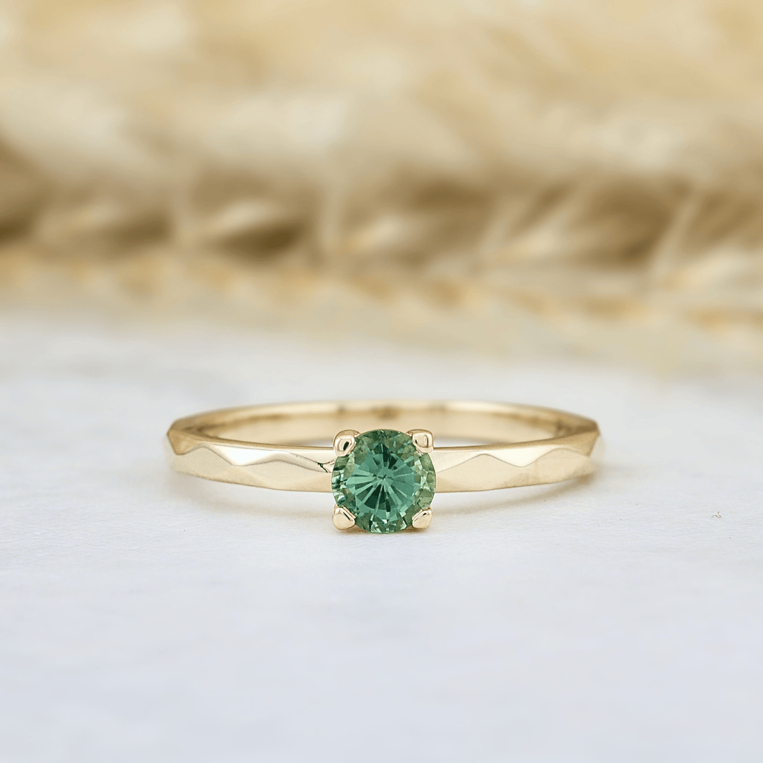 Bague solitaire Facette Saphir Bleu Vert Mathieu Blanchard Bagues Bague solitaire Facette Saphir Teal - Sur mesure | Mathieu Blanchard Mathieu Blanchard Joaillerie