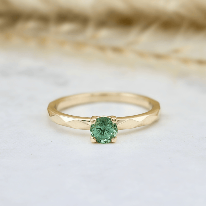 Bague solitaire Facette Saphir Bleu Vert Mathieu Blanchard Bagues Bague solitaire Facette Saphir Teal - Sur mesure | Mathieu Blanchard Mathieu Blanchard Joaillerie