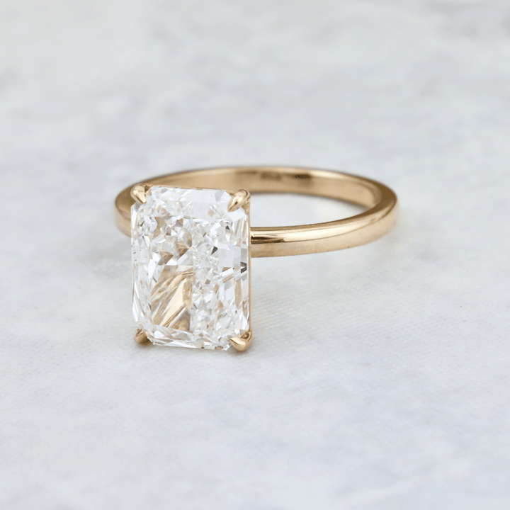 Mathieu Blanchard Bagues Bague Solitaire Halo Diamant Radiant 3,8 ct