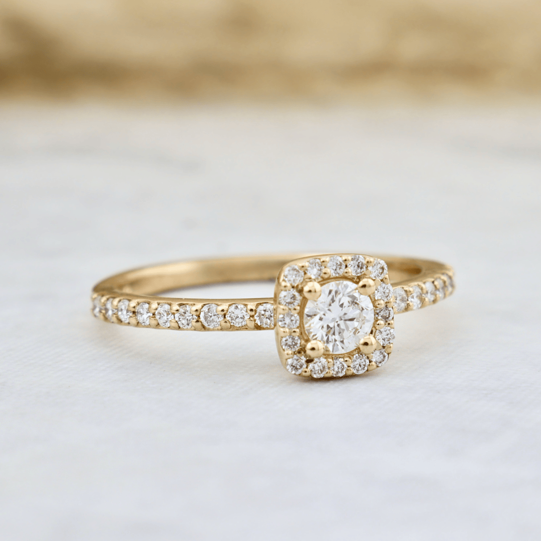 Bague solitaire Halo diamants 0.45 ctw Mathieu Blanchard Bagues Bague solitaire Halo diamants 0.45 ctw | Mathieu Blanchard Joaillerie Mathieu Blanchard Joaillerie