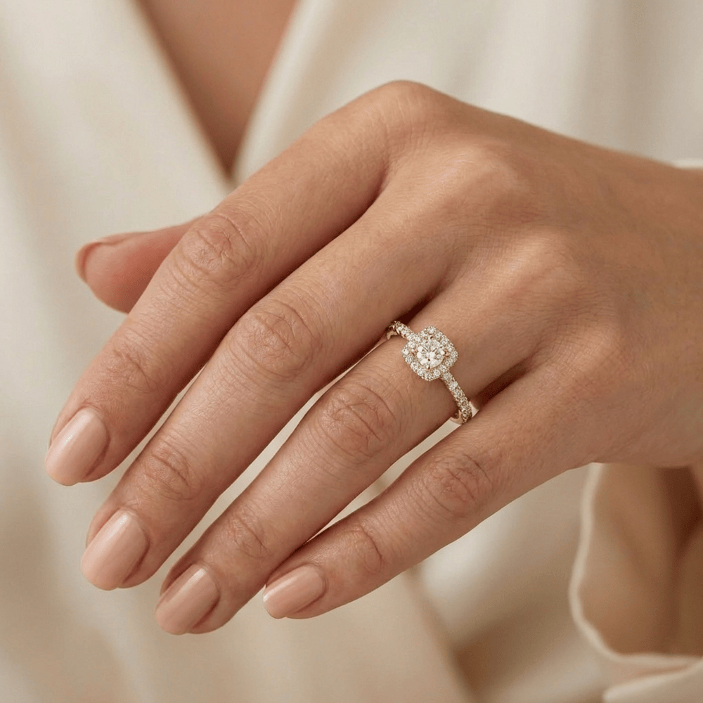 Bague solitaire Halo diamants 0.45 ctw Mathieu Blanchard Bagues Bague solitaire Halo diamants 0.45 ctw | Mathieu Blanchard Joaillerie Mathieu Blanchard Joaillerie