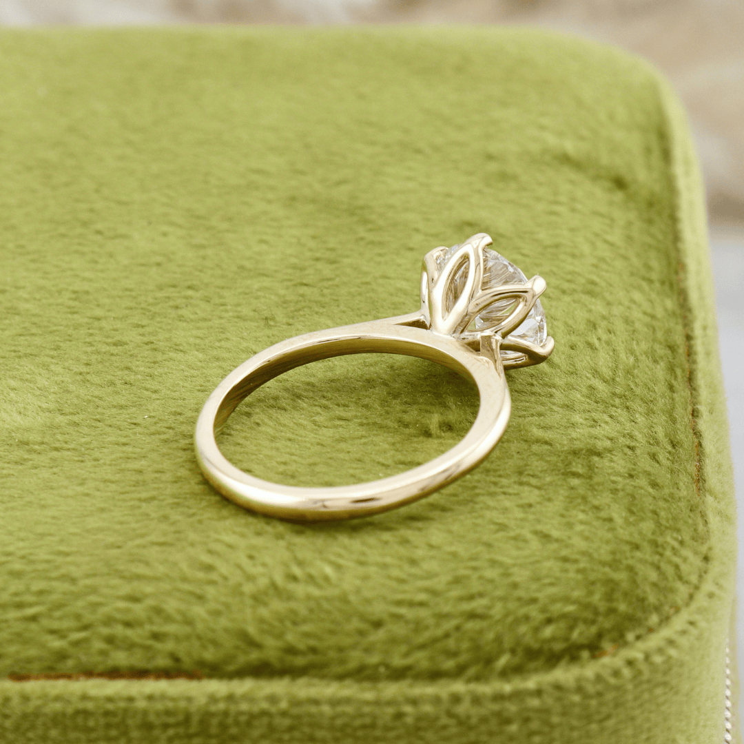 Bague Solitaire Lotus Diamant 2.5 ct Mathieu Blanchard Bagues Bague de fiançailles oval diamant de laboratoire | Mathieu Blanchard Mathieu Blanchard Joaillerie