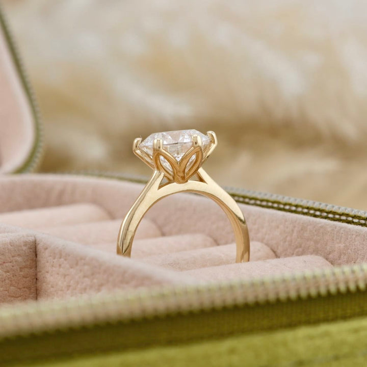 Bague Solitaire Lotus Diamant 2.5 ct Mathieu Blanchard Bagues Bague de fiançailles oval diamant de laboratoire | Mathieu Blanchard Mathieu Blanchard Joaillerie