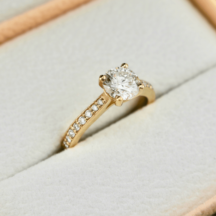 Mathieu Blanchard Bagues Bague solitaire Pavé en or 14K - 18K ou platine et diamant 1 ct
