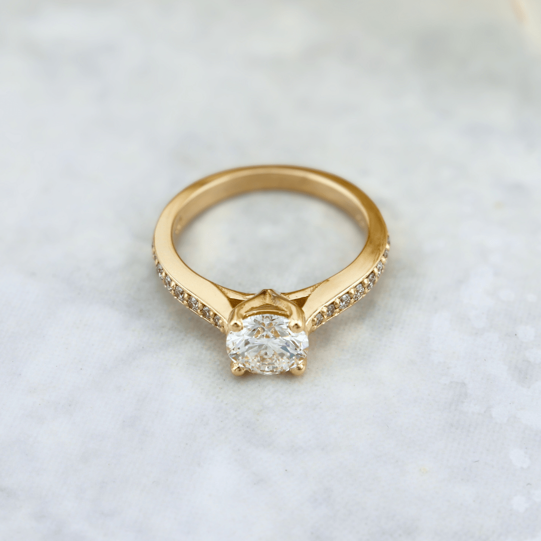 Bague solitaire Pavé et diamant 1 ct Mathieu Blanchard Bagues Bague de fiançailles solitaire pavée - 1ct | Mathieu Blanchard Mathieu Blanchard Joaillerie