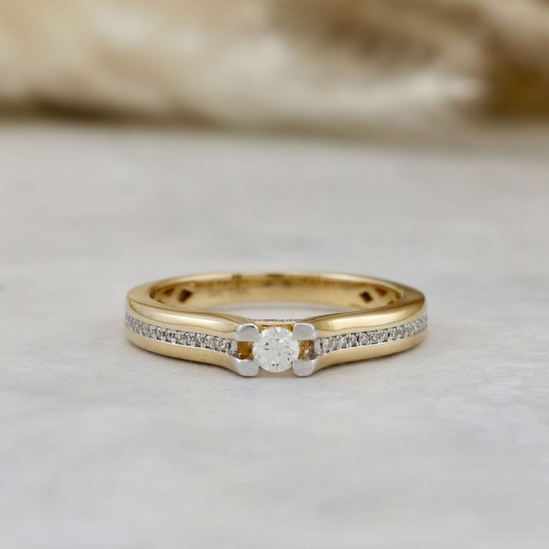 Mathieu Blanchard Bagues Bague Suspension — Halo caché et diamants d’accent