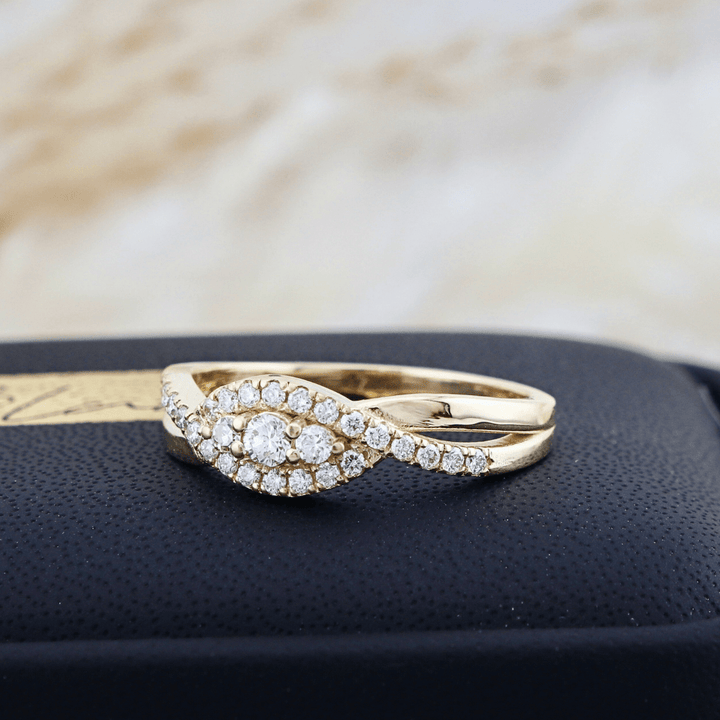 Bague Torsade et diamants Mathieu Blanchard Bagues Bague sur mesure - Diamants Torsade en or 18K | Mathieu Blanchard Mathieu Blanchard Joaillerie