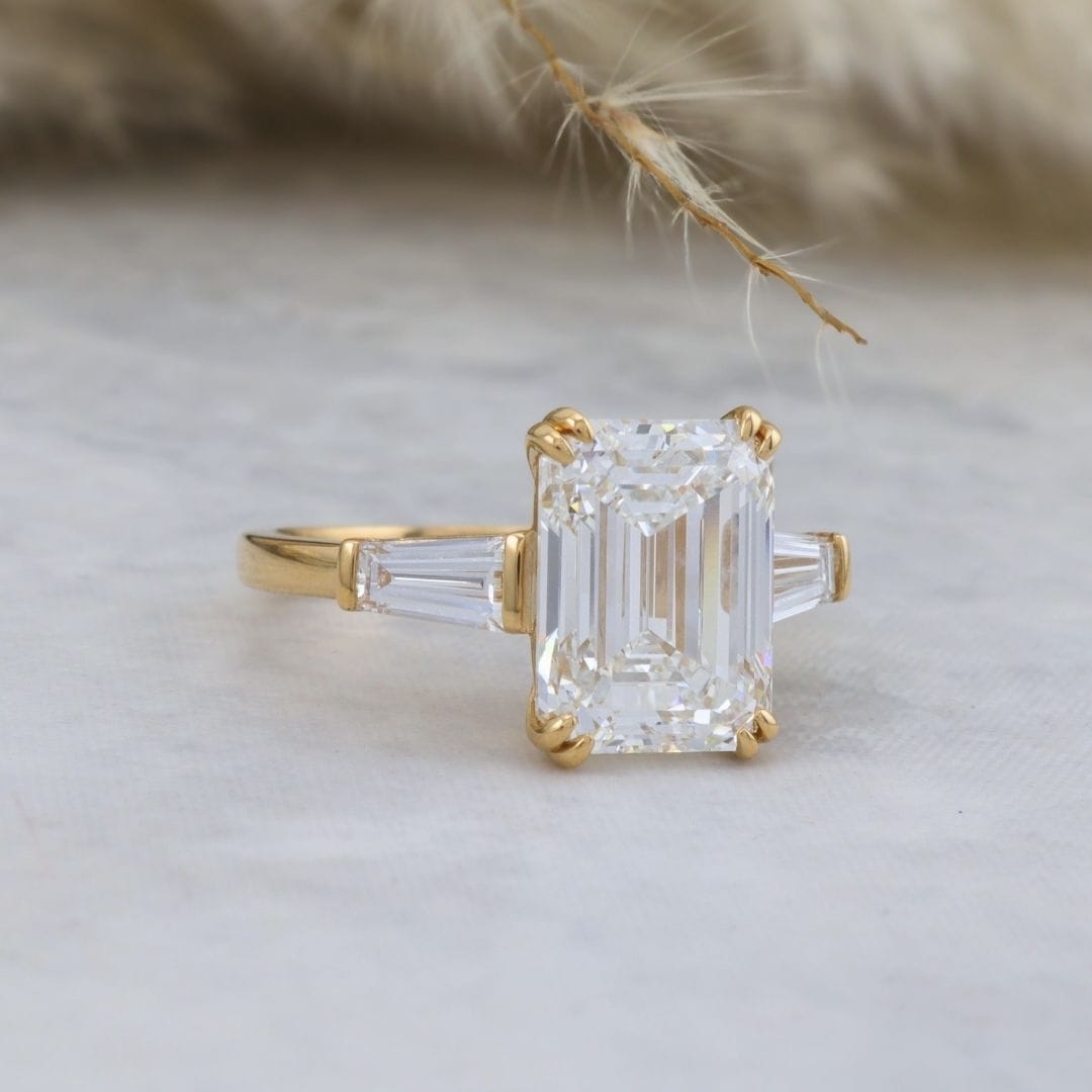 Bague Trapèze Diamant Émeraude 6 ct Mathieu Blanchard Bagues Bague de fiançailles - Diamant Émeraude 6 ct | Mathieu Blanchard Mathieu Blanchard Joaillerie