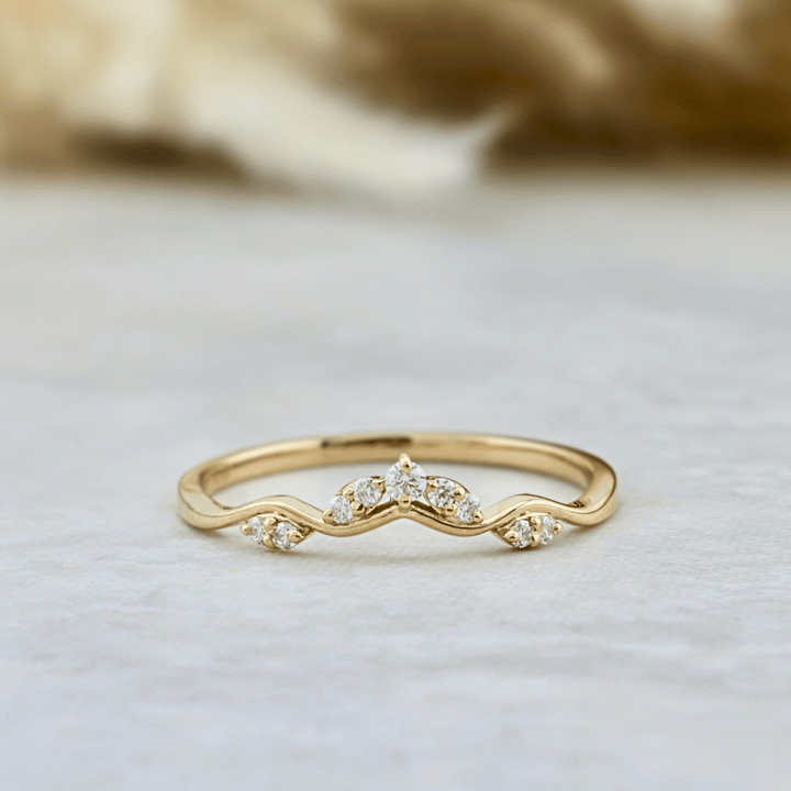 Mathieu Blanchard Bague Vague en or 10K et moissanites