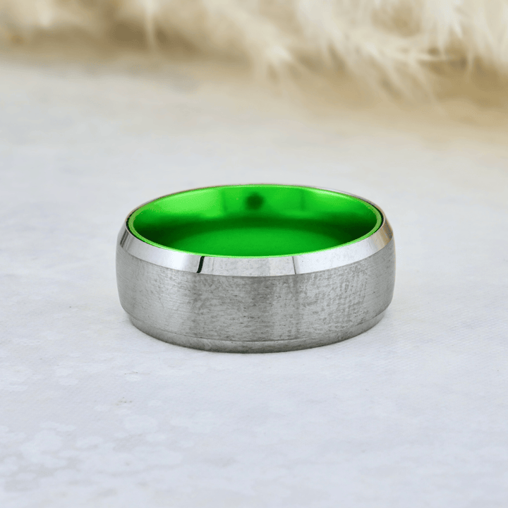 Bague Vert Électrique en tungstène Roadtripmadewood Bagues Bague Vert Électrique en tungstène | Mathieu Blanchard® Mathieu Blanchard Joaillerie
