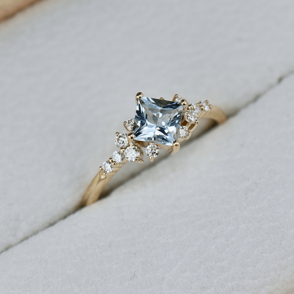 Mathieu Blanchard Bagues Bagues Ensemble d'alliances Moissanites et Topaze bleu princesse