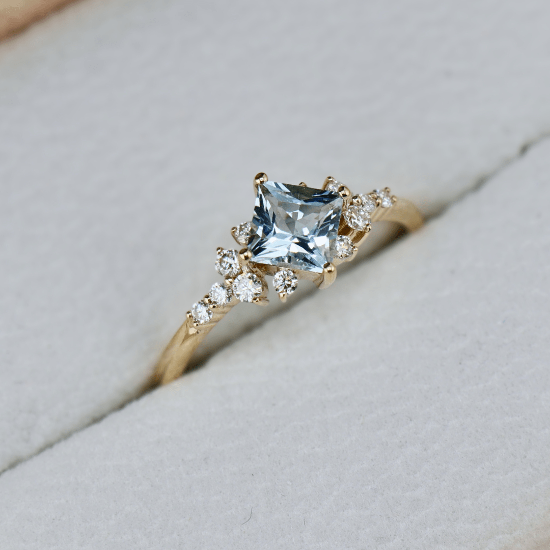Mathieu Blanchard Bagues Bagues Ensemble d'alliances Moissanites et Topaze bleu princesse