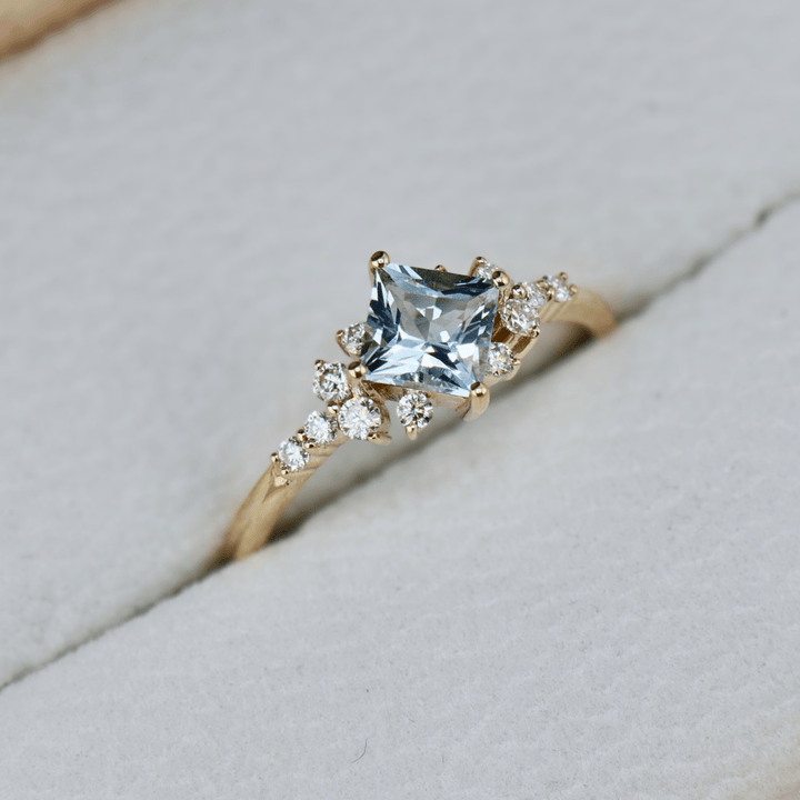Mathieu Blanchard Bagues Bagues Ensemble d'alliances Moissanites et Topaze bleu princesse