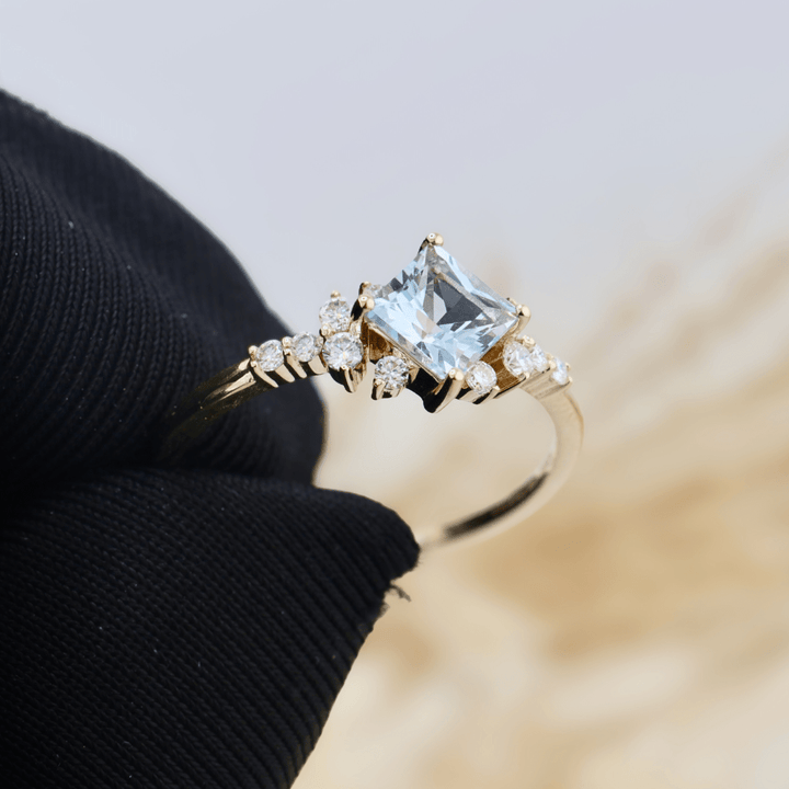 Mathieu Blanchard Bagues Bagues Ensemble d'alliances Moissanites et Topaze bleu princesse