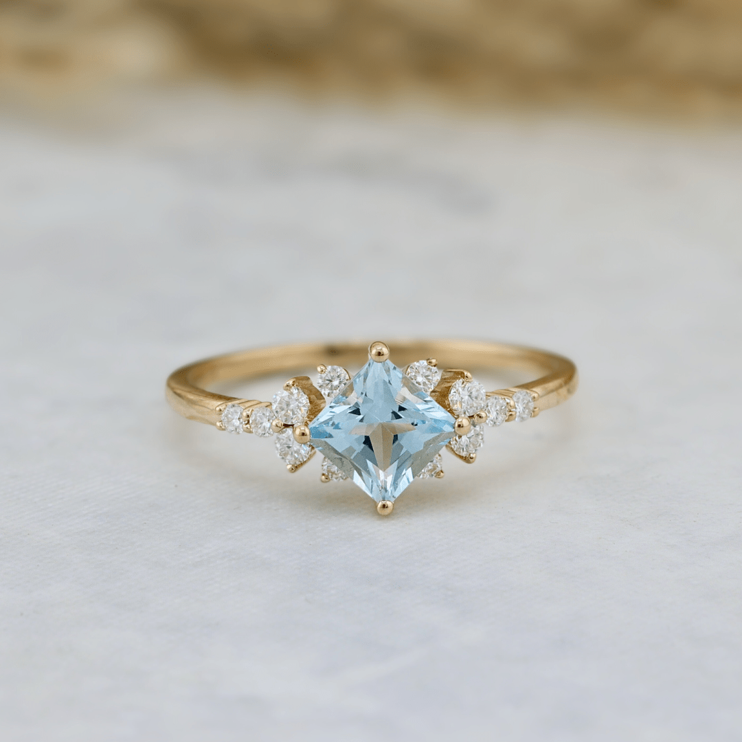 Mathieu Blanchard Bagues Bagues Ensemble d'alliances Moissanites et Topaze bleu princesse