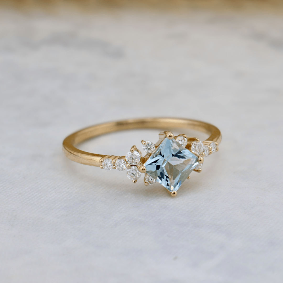 Mathieu Blanchard Bagues Bagues Ensemble d'alliances Moissanites et Topaze bleu princesse
