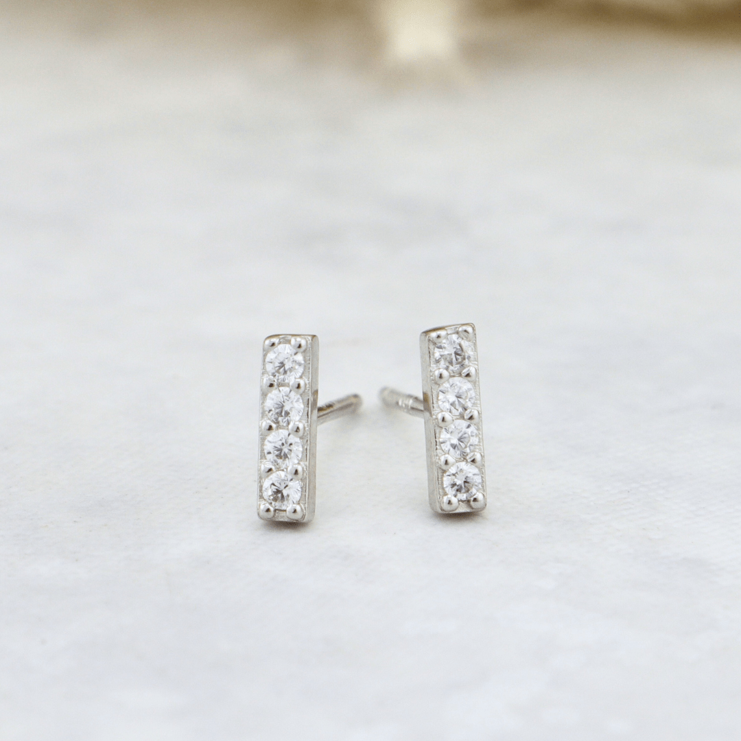 Boucles d'oreilles Barres en argent sterling Mathieu Blanchard Boucles d'oreilles Boucles d'oreilles Barre en argent sterling | Mathieu Blanchard Mathieu Blanchard Joaillerie