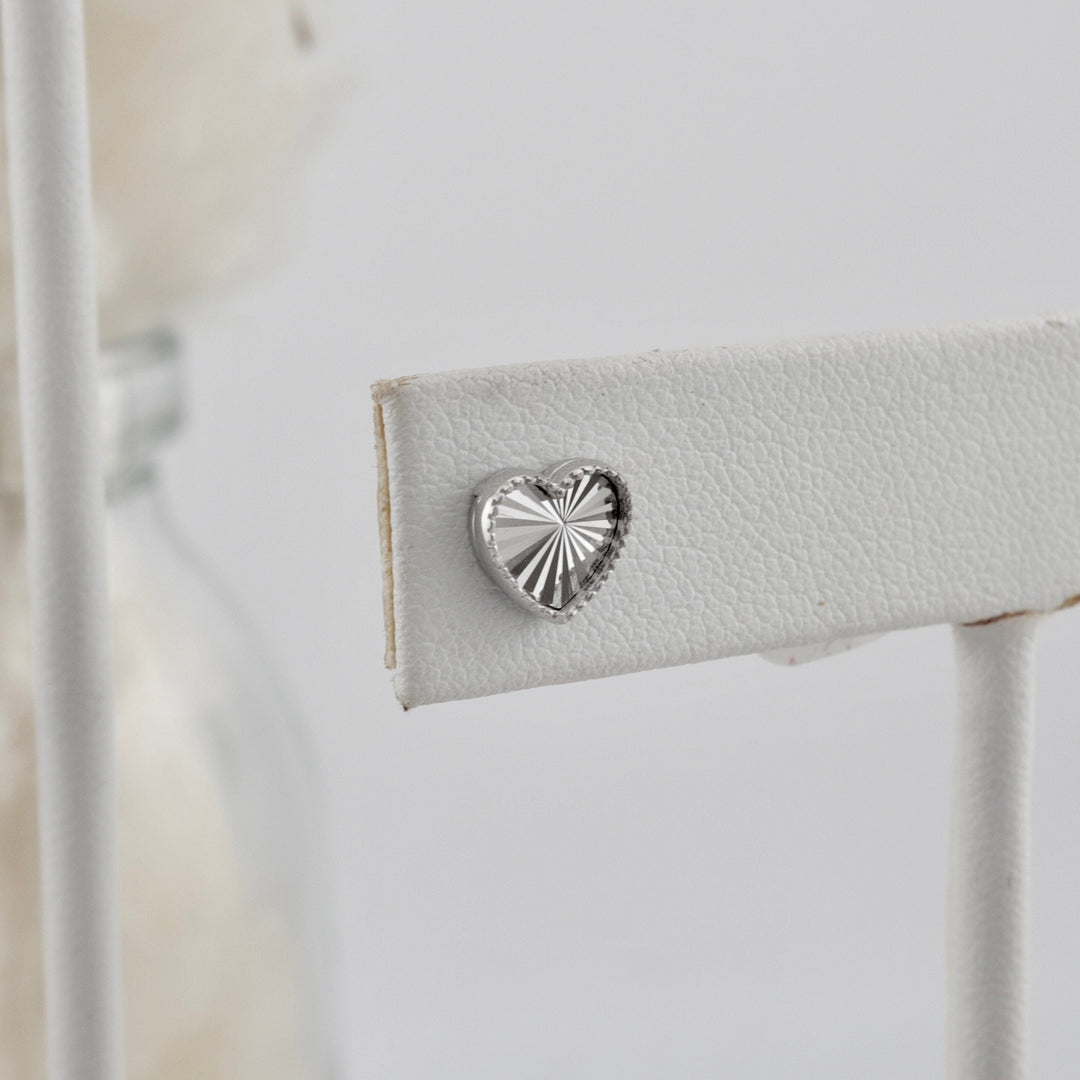 - Boucles d'oreilles Boucles d'oreilles Coeurs en or jaune ou blanc 10K