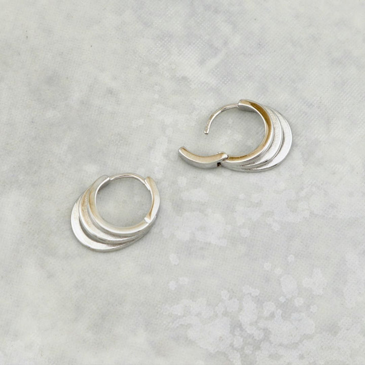 Mathieu Blanchard Boucles d'oreilles Boucles d'oreilles Huggies 3 rangs en argent sterling