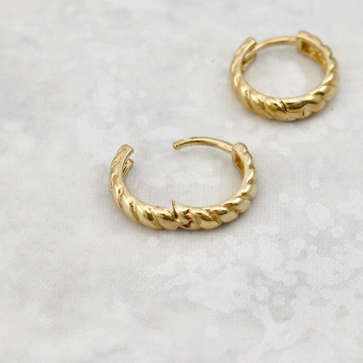 - Boucles d'oreilles Doré / Or 10K Boucles d'oreilles huggies Croissants en or 10K