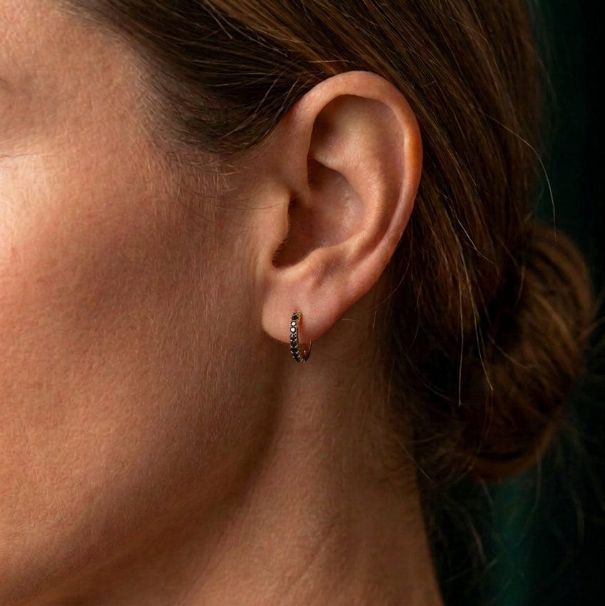 Boucles d'oreilles Huggies en argent sterling Mathieu Blanchard Boucles d'oreilles Boucles d'oreilles Huggies en argent sterling | Mathieu Blanchard  Mathieu Blanchard Joaillerie