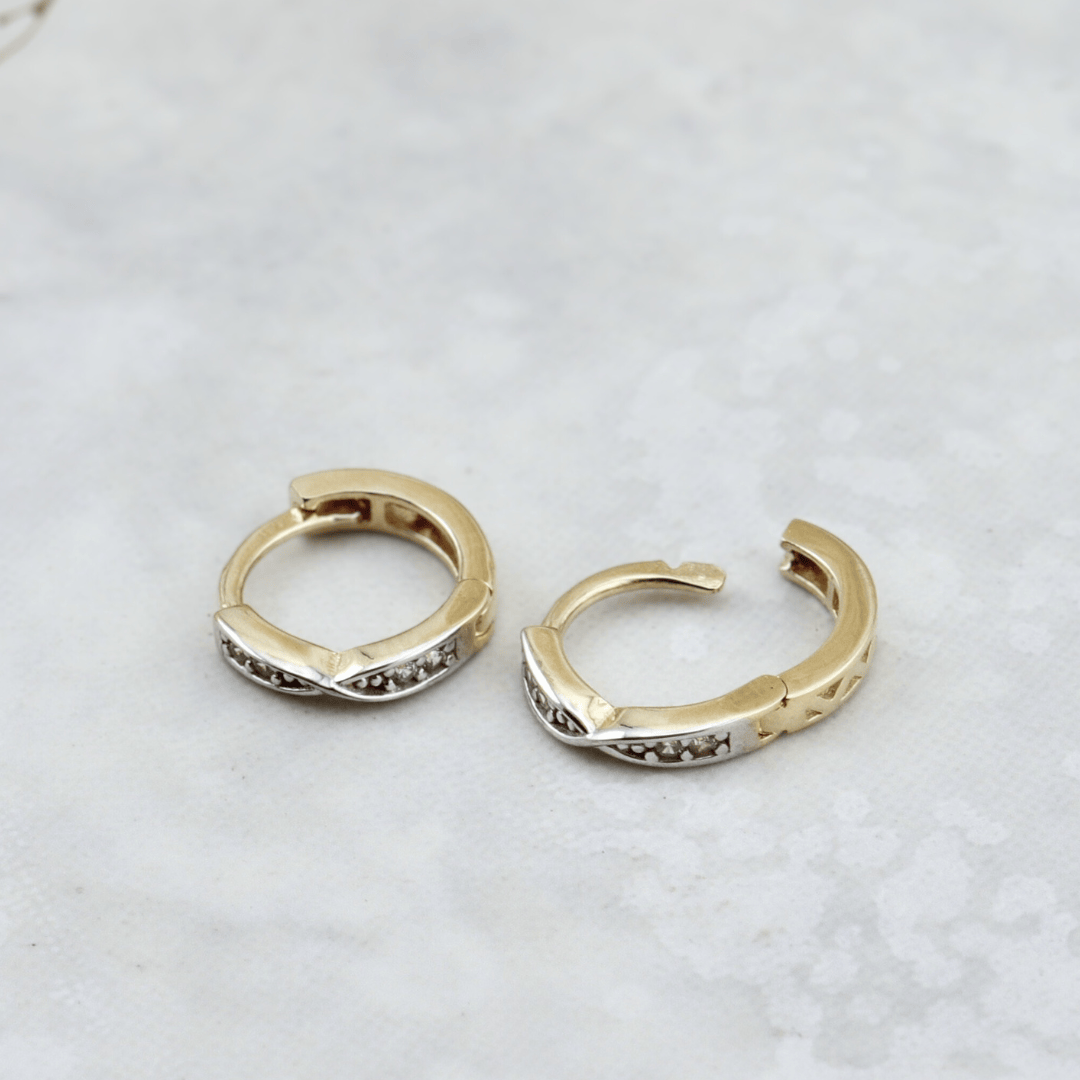 - Boucles d'oreilles Boucles d'oreilles huggies Mini boucle en or 10K