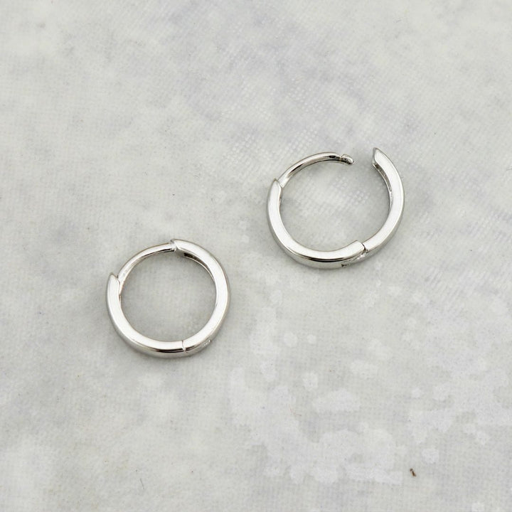 Mathieu Blanchard Boucles d'oreilles 12 mm Boucles d'oreilles Huggies Minimalistes en argent sterling
