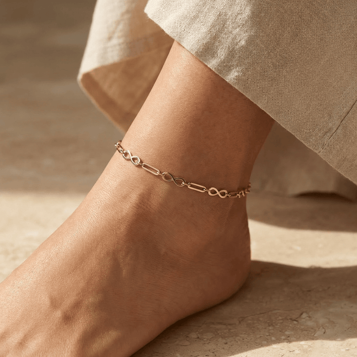 - Bracelet de cheville Chaîne Infini en or 10K