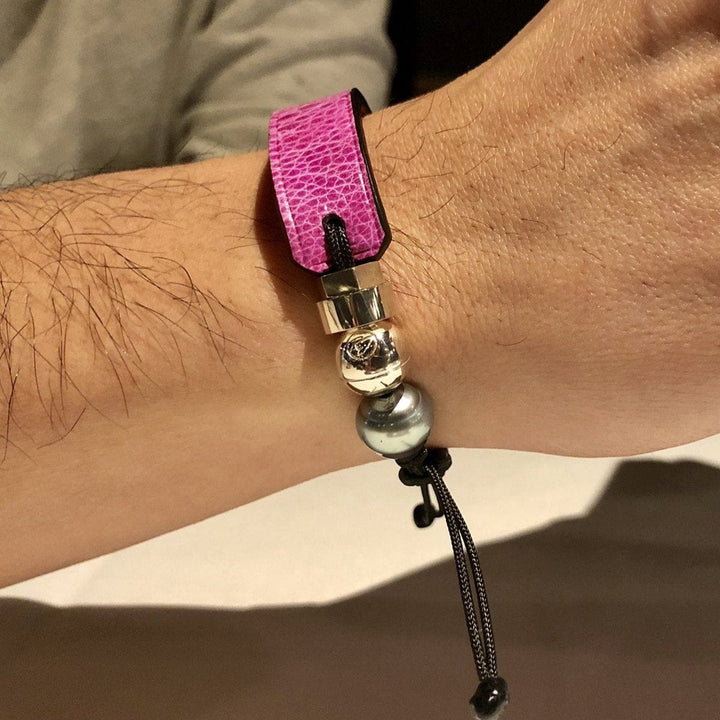 Bracelet en cuir de crapaud marin, perle de Tahiti et en argent sterling Romeo J. Bracelets Bracelet en cuir de crapaud marin, perle de Tahiti  et argent sterling Romeo J. Mathieu Blanchard Joaillerie