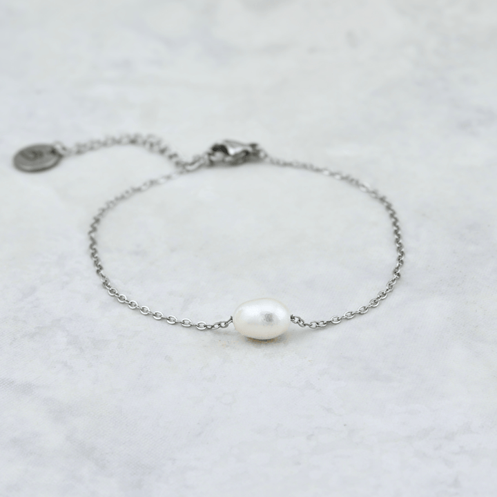 Bracelet et perle baroque en acier inoxydable Mathieu Blanchard Bracelets Bracelet en acier inox et perles baroques | Mathieu Blanchard Mathieu Blanchard Joaillerie