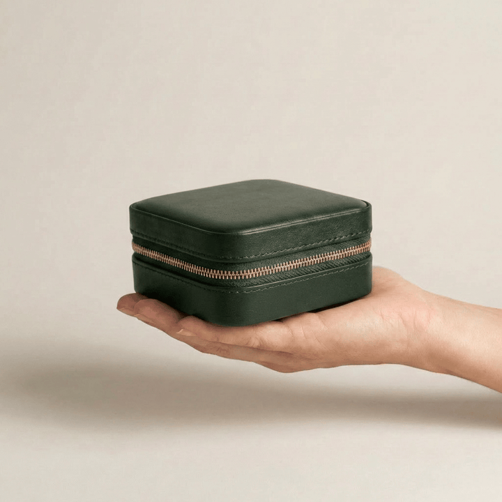 Coffret à bijoux en cuir Cabine Vert Mathieu Blanchard ACCESSOIRES PCOM20068S-vert Coffret à bijoux Cabine en cuir vert | Voyage &amp; rangement Mathieu Blanchard Joaillerie