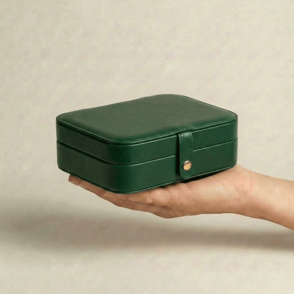Coffret à bijoux Escale Vert Mathieu Blanchard ACCESSOIRES PCOM20069S-vert Coffret à bijoux en cuir vert premium | Mathieu Blanchard  Mathieu Blanchard Joaillerie
