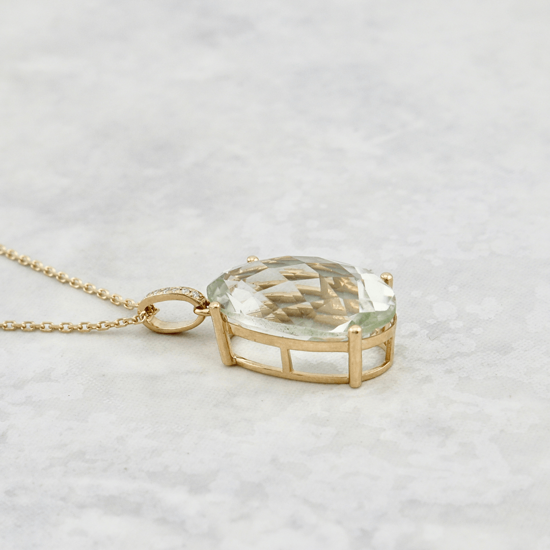 Collier, diamants et améthyste verte en or 14k Mathieu Blanchard Collier Or jaune 14K Collier en or 14K, perle, diamants et améthyste | Mathieu Blanchard Mathieu Blanchard Joaillerie