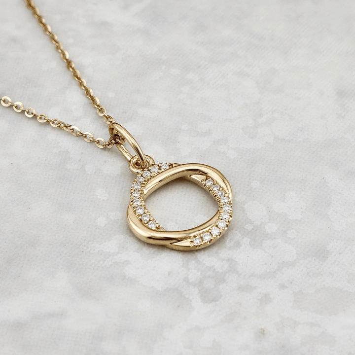 Mathieu Blanchard Boucles d'oreilles Doré / Or 10K Collier Entrelacées en or 10K et moissanites