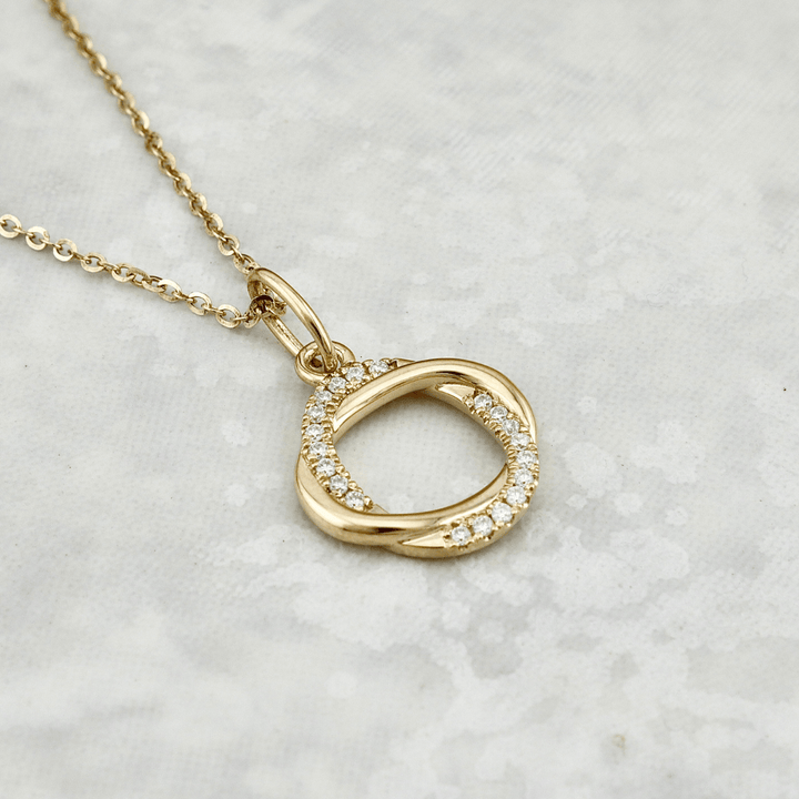 Mathieu Blanchard Boucles d'oreilles Doré / Or 10K Collier Entrelacées en or 10K et moissanites