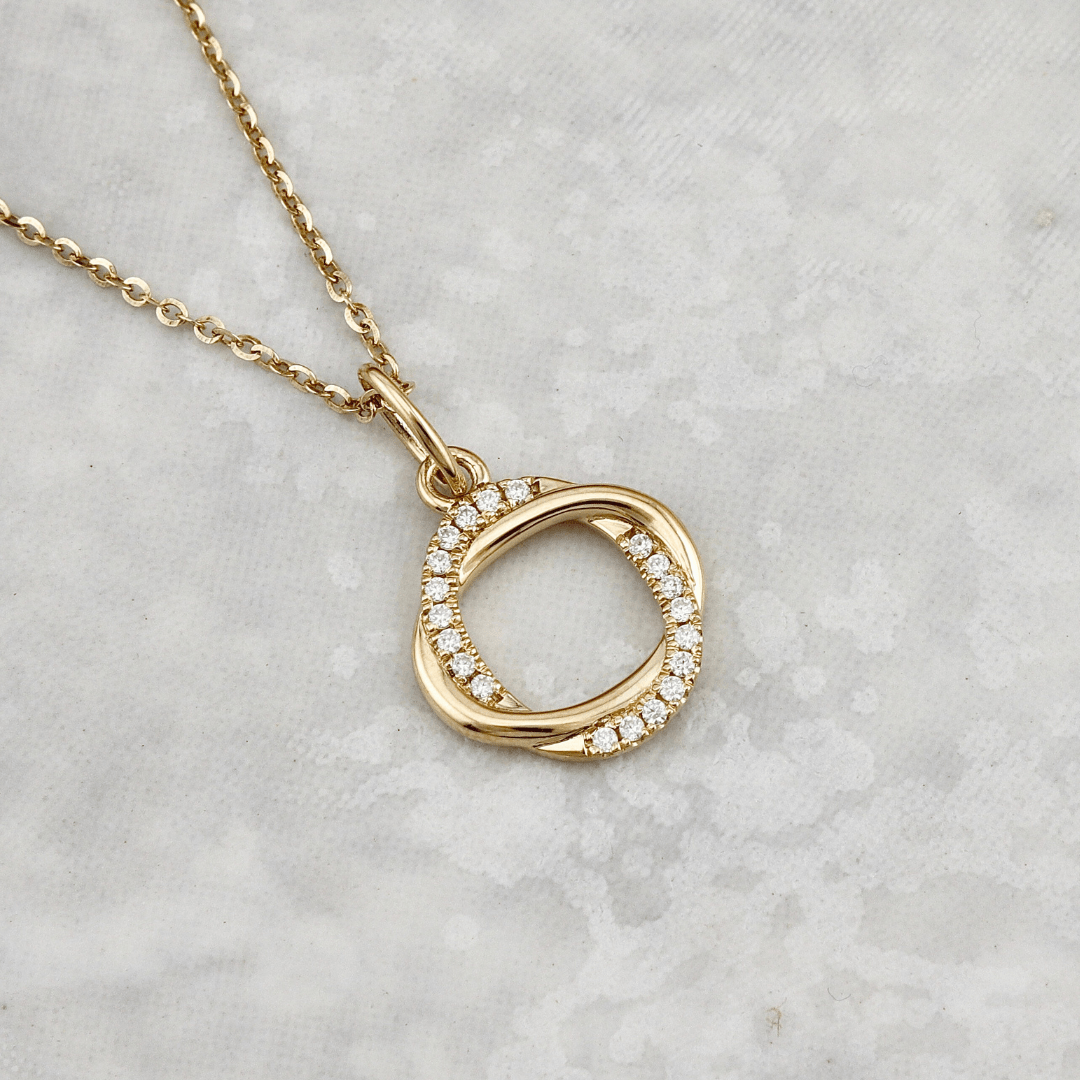 Mathieu Blanchard Boucles d'oreilles Doré / Or 10K Collier Entrelacées en or 10K et moissanites