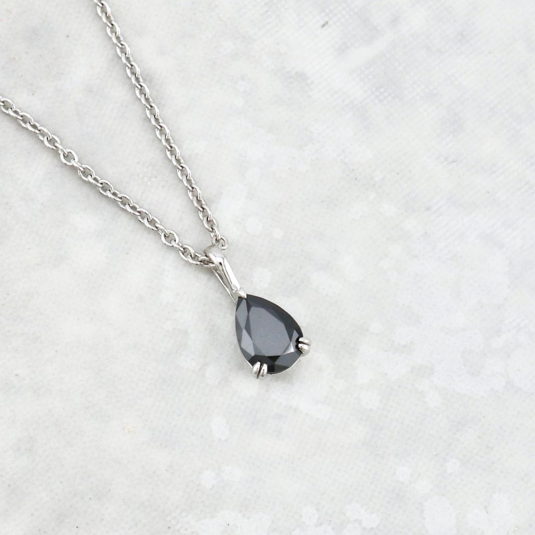 Collier Moissanite noire Mathieu Blanchard Collier Pendentif Moissanite noire en or ou platine | Mathieu Blanchard Mathieu Blanchard Joaillerie