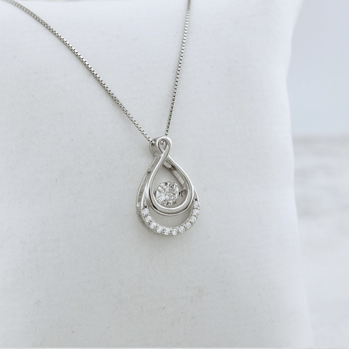 Collier Sereno en argent sterling Mathieu Blanchard Pendants Argent / Argent sterling PCOAM12895S Collier avec pierre centrale en mouvement | Mathieu Blanchard Mathieu Blanchard Joaillerie