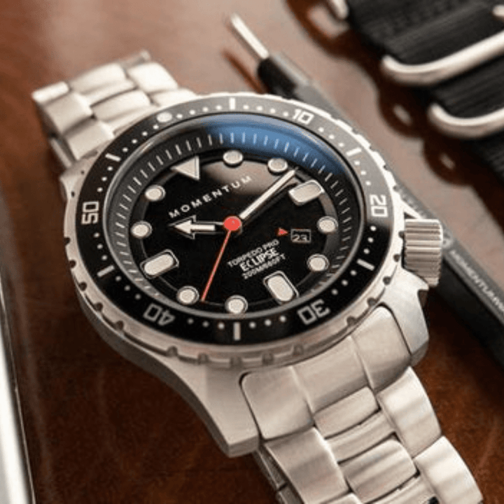 Momentum Montres Montre à énergie solaire 44mm Torpedo Pro