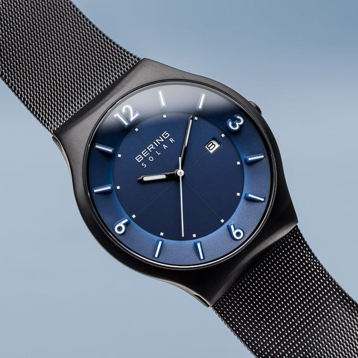Montre à énergie solaire Bering 40mm 14440 227 Bering Montre Acier inoxydable plaqué noir 14440-227 Montre Bering Solaire noir brossé 40mm 14440-227 | Mathieu Blanchard Mathieu Blanchard Joaillerie
