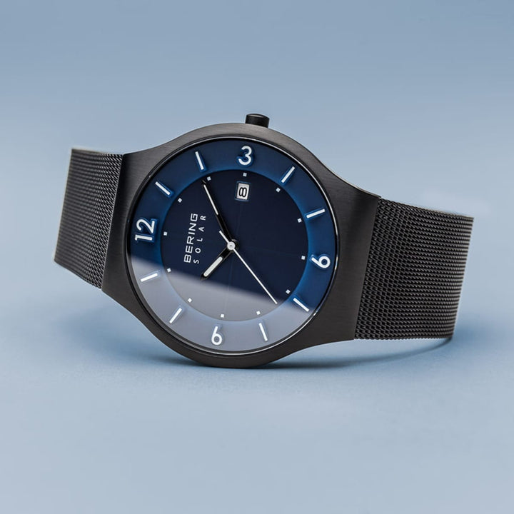 Montre à énergie solaire Bering 40mm 14440 227 Bering Montre Acier inoxydable plaqué noir 14440-227 Montre Bering Solaire noir brossé 40mm 14440-227 | Mathieu Blanchard Mathieu Blanchard Joaillerie