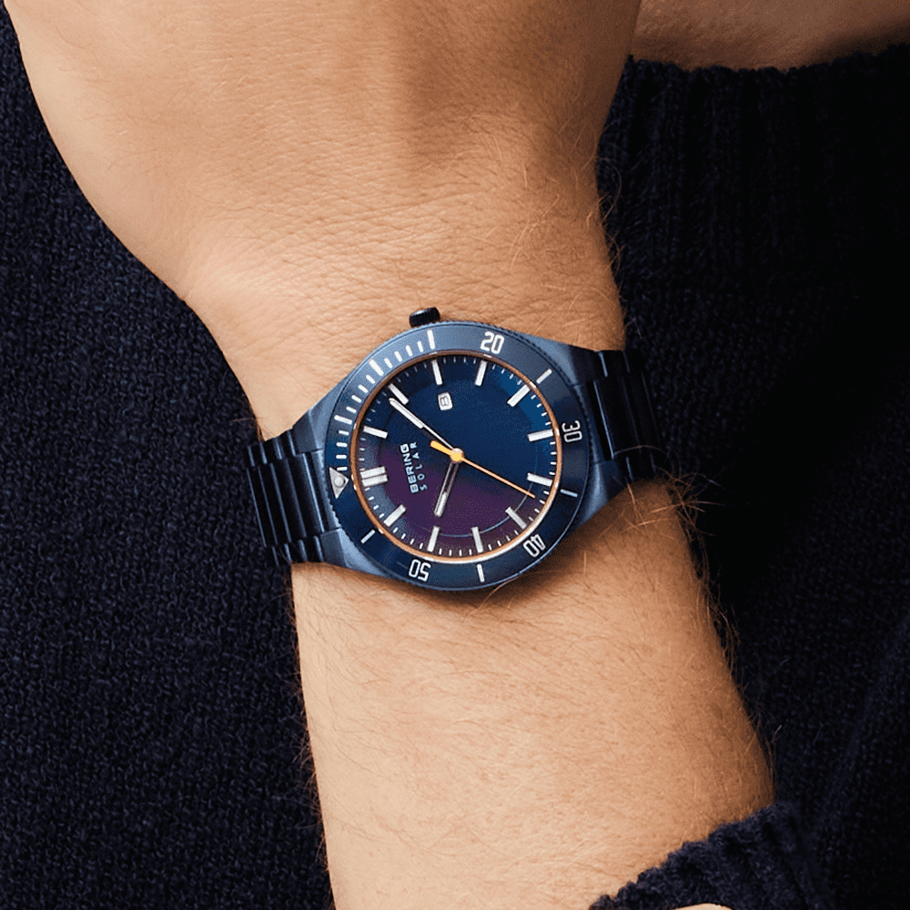 Montre à énergie solaire Bering 42mm 14442 797 Bering Montre Acier inoxydable plaqué bleu 14442-797 Montre Bering Solaire Argent 42mm 15239-779 | Mathieu Blanchard Mathieu Blanchard Joaillerie