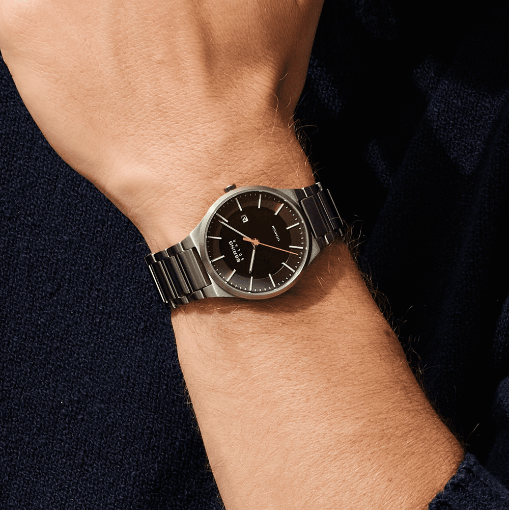 Bering Montre Montre à énergie solaire Bering Argent 39mm 15239-779