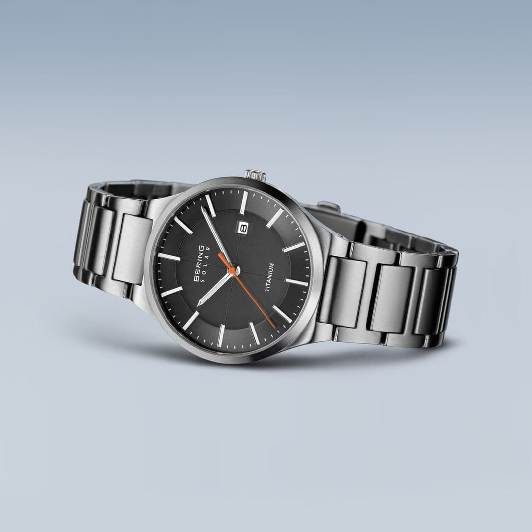 Bering Montre Montre à énergie solaire Bering Argent 39mm 15239-779